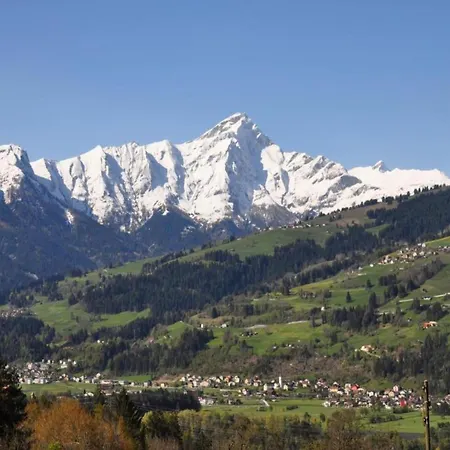 Appartement In Village Trans